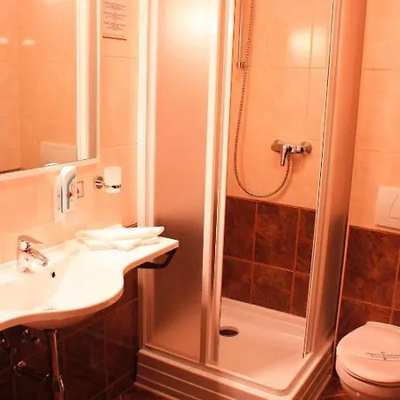 Topaz 3*